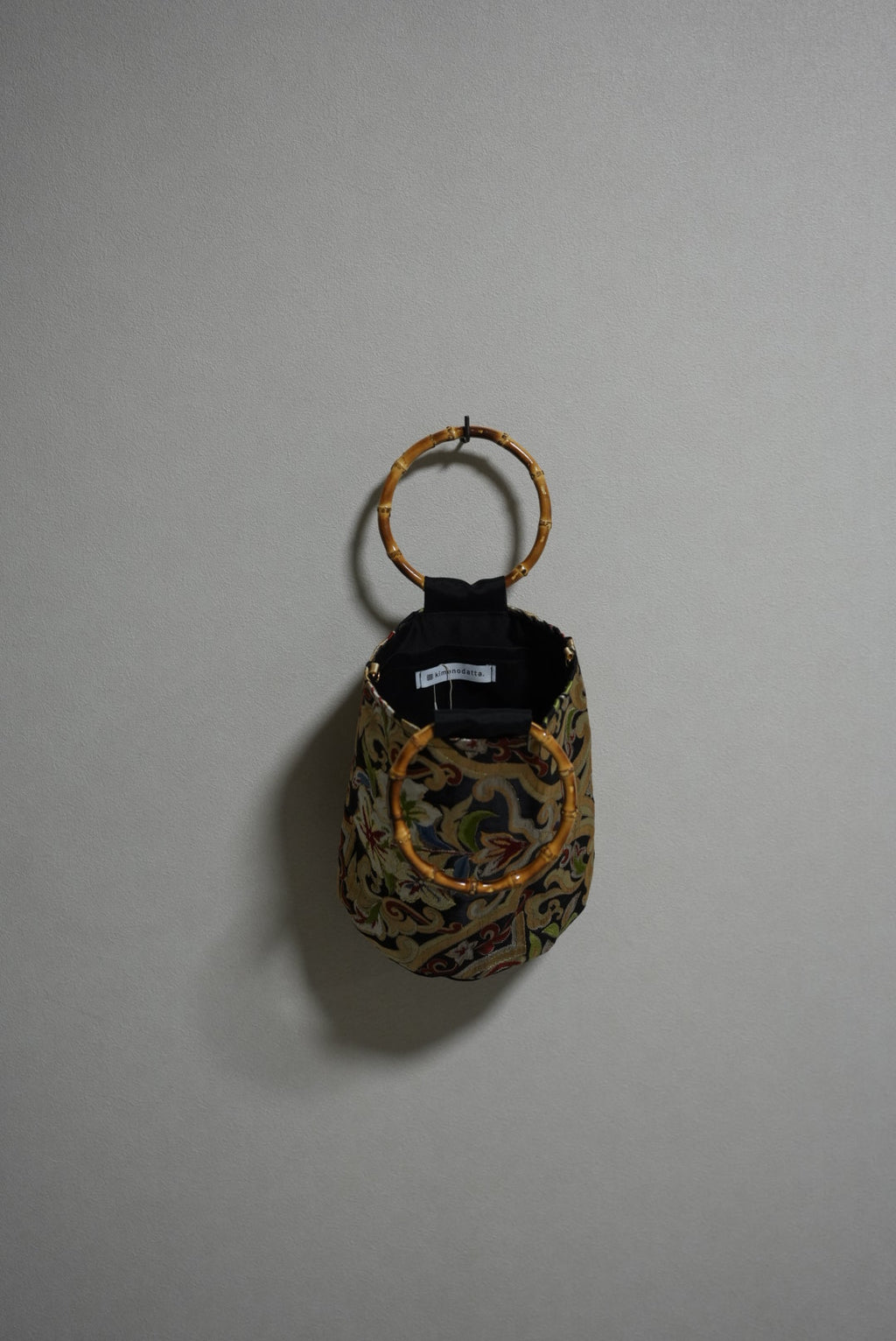 [Black gold/Flowers] obi bamboo-handle bag