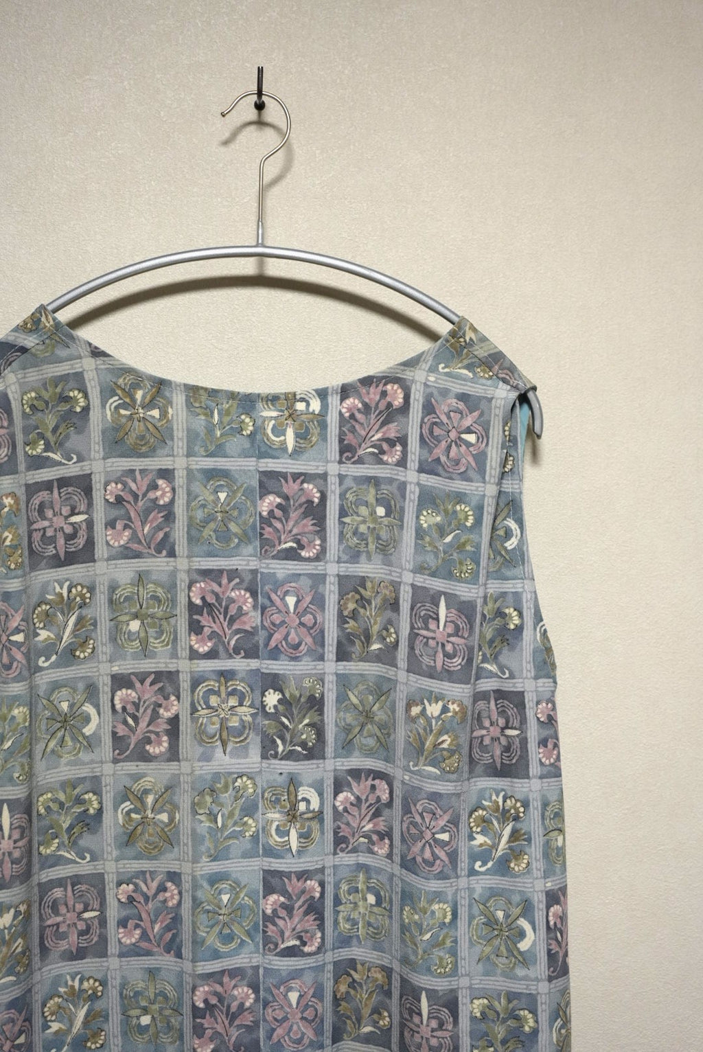 [Light blue/Botanical] back-tie dress