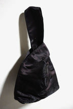 [Black/Chrysanthemum] obi one-handle bag