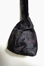 [Black/Chrysanthemum] obi one-handle bag