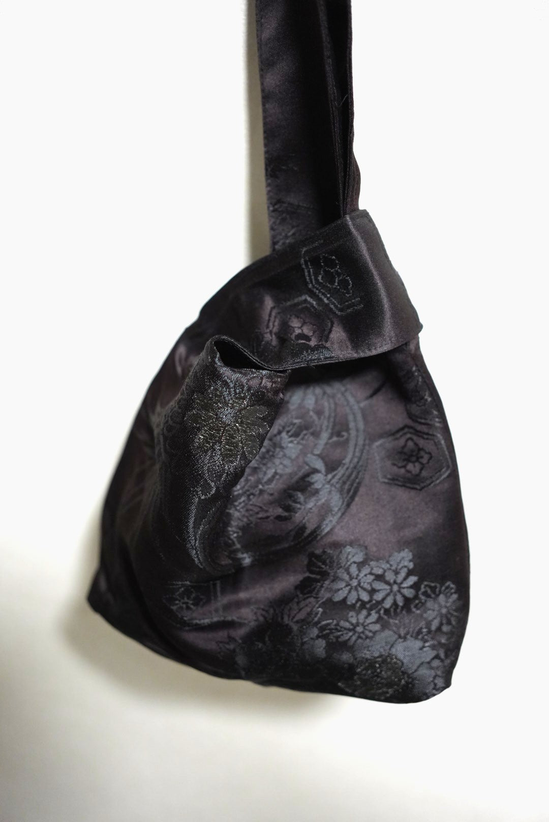 ［黒・菊］obi one-handle bag