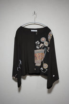 [Black/pink flower embroidery] kimono sleeve tops