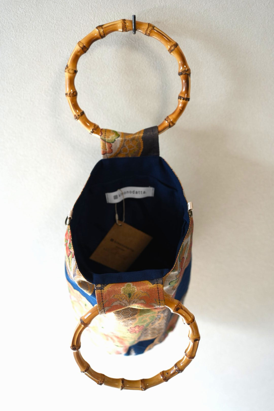 ［紺金・大花］obi bamboo-handle bag